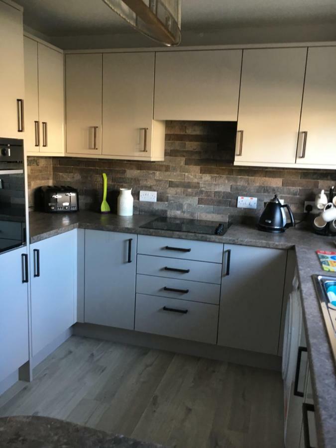 Christiesholidayhomes Авимор Екстериор снимка